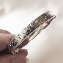 Load image into Gallery viewer, Paris Sterling Silver 1/4" Engraved Children's Snap Bangle
